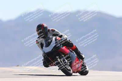 media/Oct-13-2025-Moto Forza (Mon) [[a66d839500]]/3-B Group/Session 4 (Turn 9)/